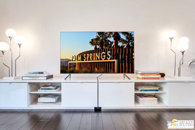 Building Photo - 2301 S Sky View Dr