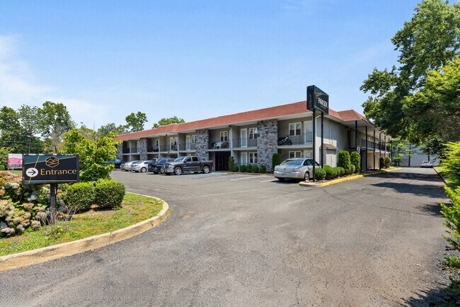 Building Photo - 30 US-9W