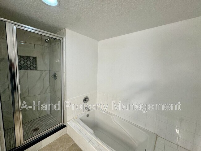 Building Photo - 522 Australian Way