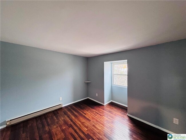 Building Photo - 402 S Bradford St