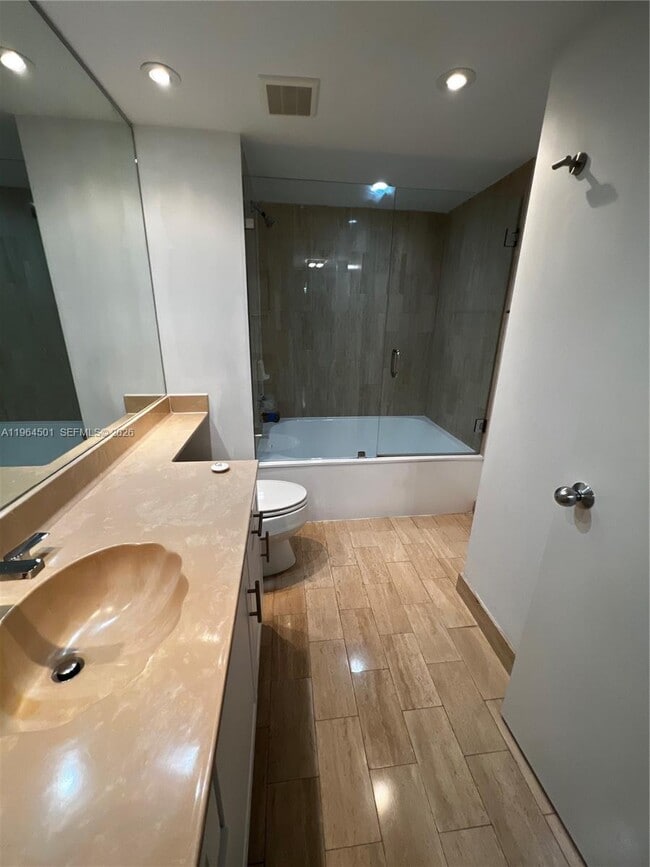 Building Photo - 1717 N Bayshore Dr