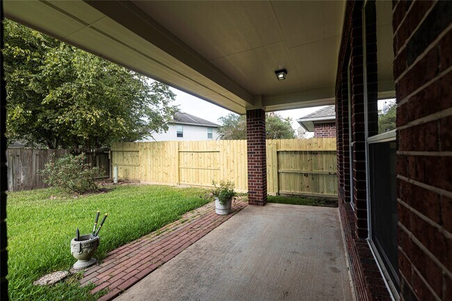 Building Photo - 16414 Reddingford Ln