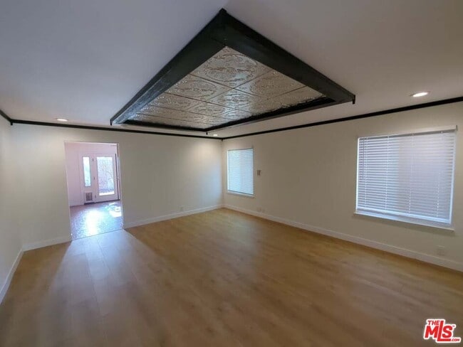 Building Photo - 6656 Swan St