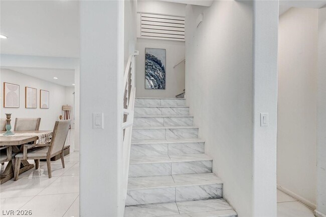 Building Photo - 6723 Tangled Vines Ave