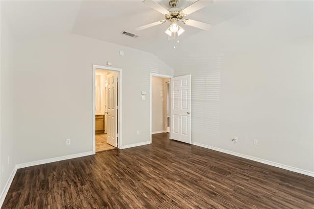 Building Photo - 704 Ashbrook Dr