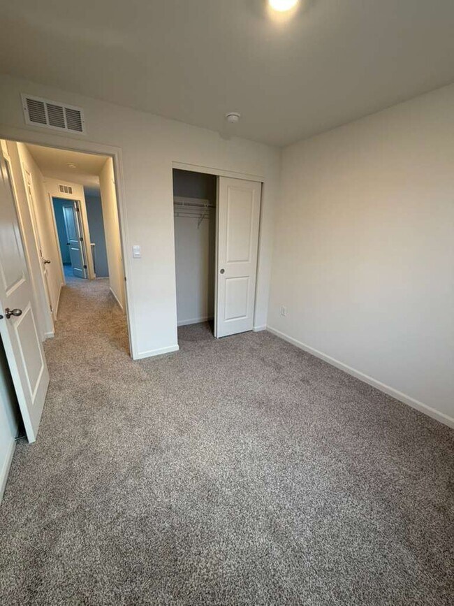 Building Photo - 2016 Yellowstone Blvd