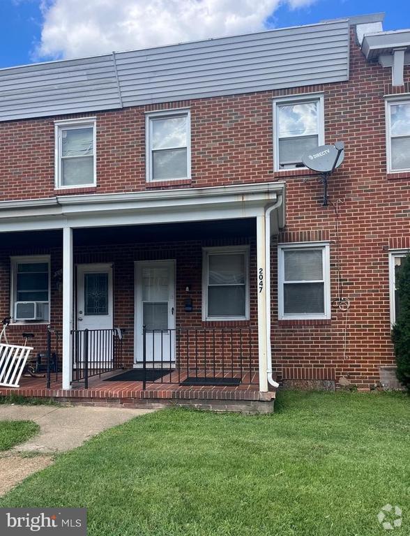 Building Photo - 2047 Griffis Ave