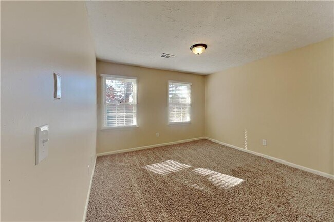 Building Photo - 4510 Trumble Terrace