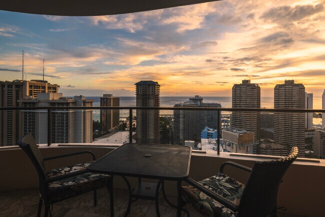 Catch the sunset over the Pacific Ocean - 1910 Ala Moana Blvd
