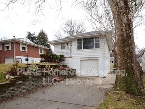 Building Photo - 3333 S 82nd St