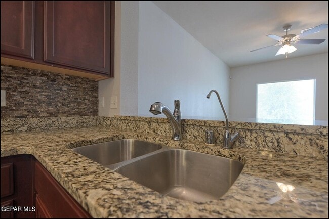 Building Photo - 14904 Jerry Armstrong Ct