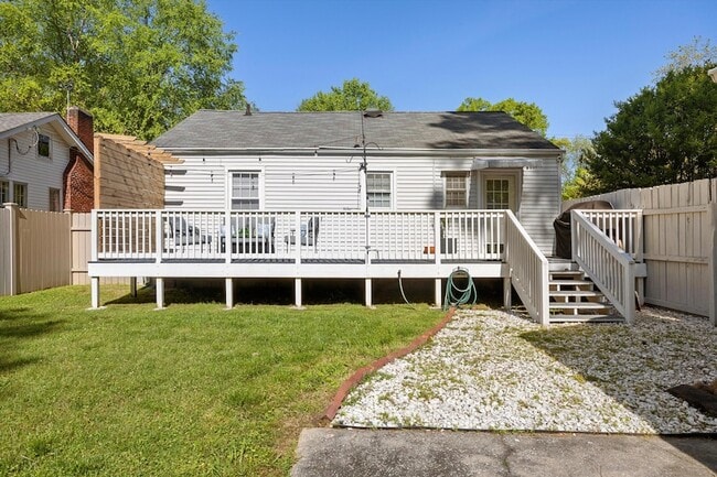 Building Photo - 108 S St Marks Ave