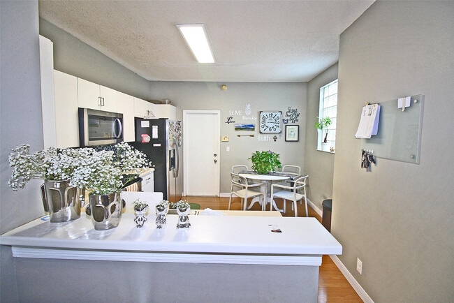 Building Photo - 3618 San Simeon Cir