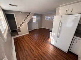 Building Photo - 1160 Hooksett Rd