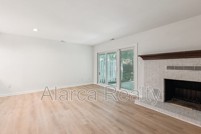 Building Photo - 2756 Tiergarten Ln