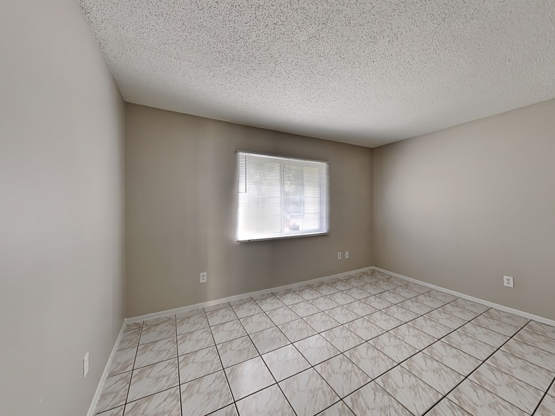 Building Photo - 1921 Truman Rd