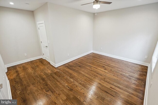 Building Photo - 1553 Rivertown Pl