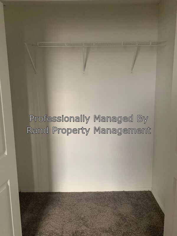 Building Photo - 117 Sylvia Dr