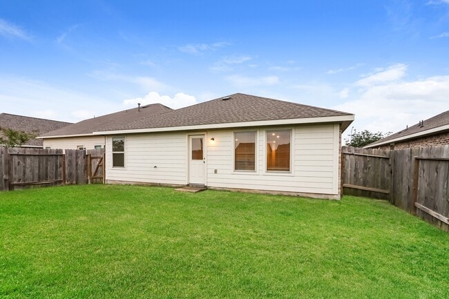 Building Photo - 3302 Aster Mdw Wy
