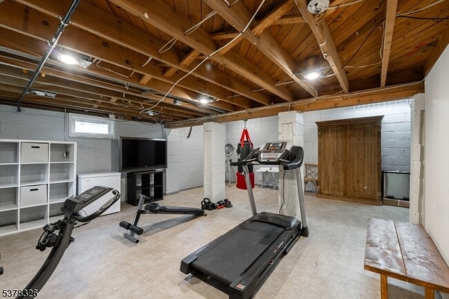 Building Photo - 15 Hemlock Pl