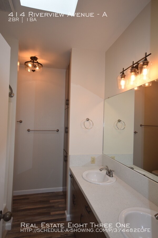 Building Photo - 414 Riverview Ave