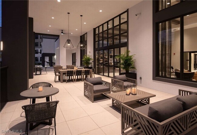 Building Photo - 3260 Stockton St