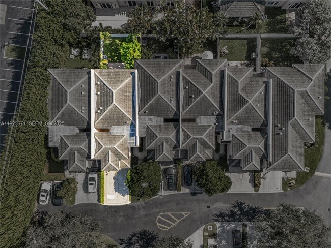 Building Photo - 13909 SW 86th Ct