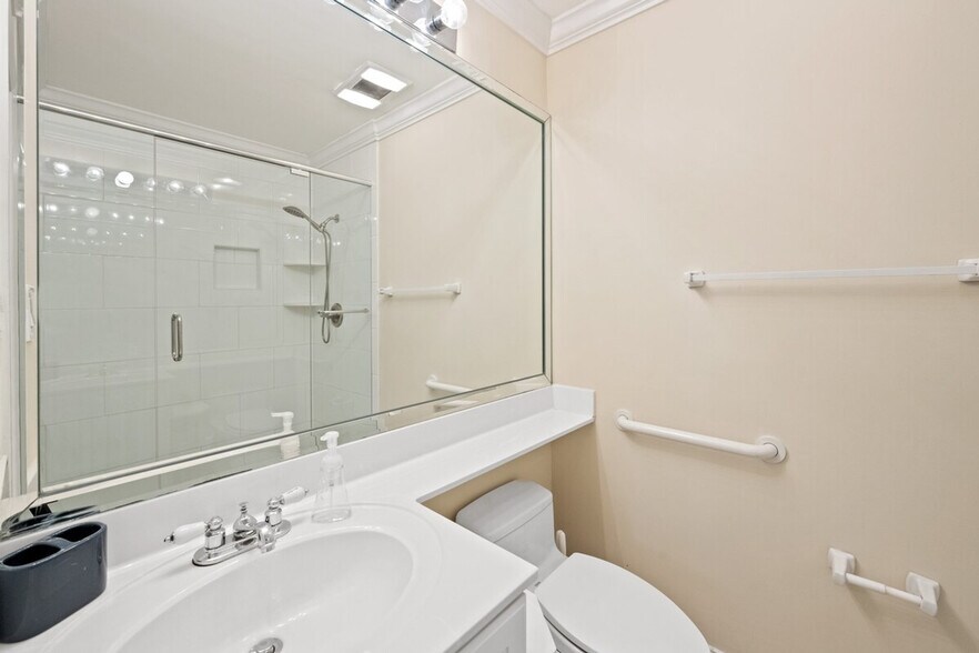 Building Photo - 275 Debordieu Blvd