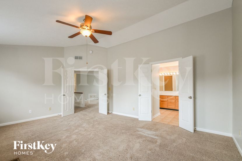 Building Photo - 9757 Scotch Pine Ct