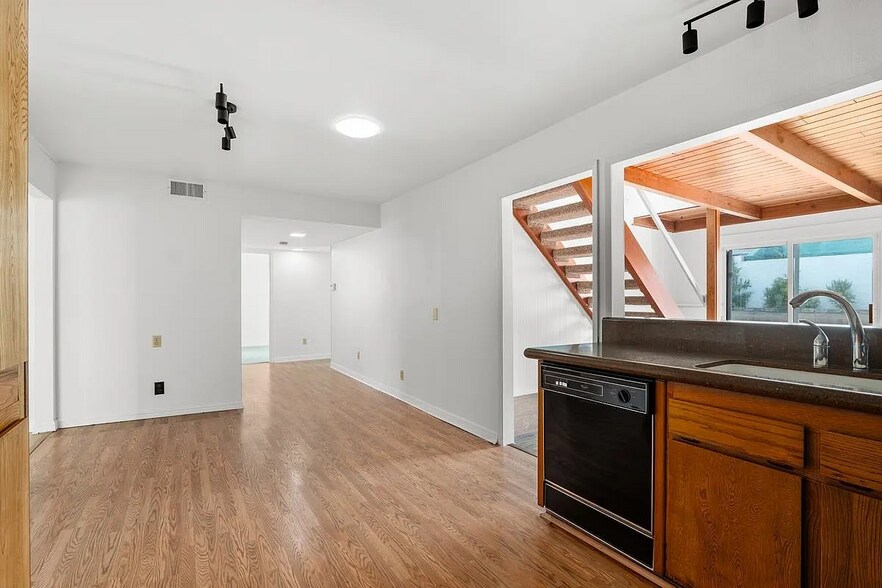 Building Photo - 8629 Stanwell St