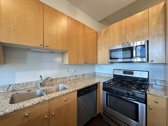 Building Photo - 1464 S Michigan Ave