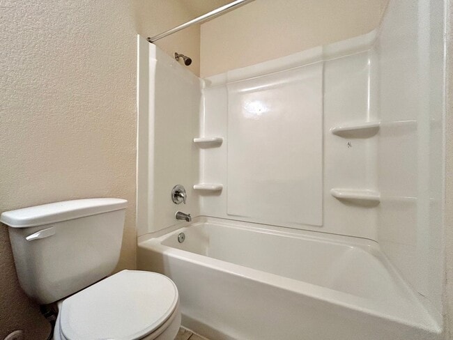 Building Photo - 5809 Urbano Bnd