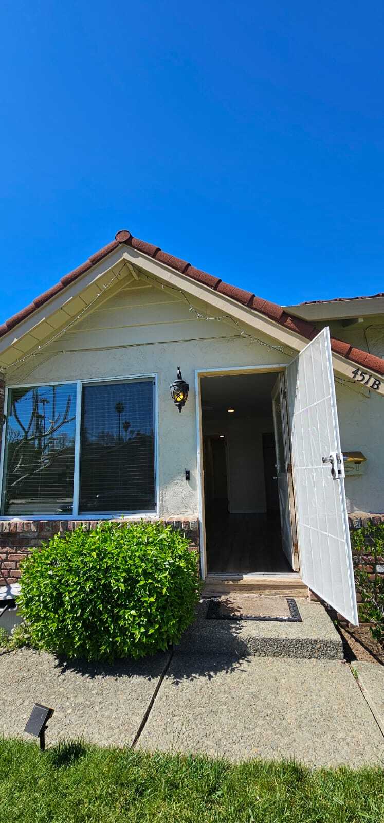 Building Photo - 451 Carneros Ave