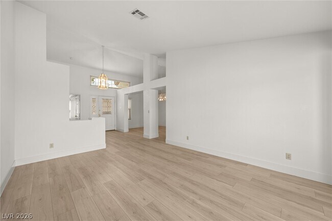 Building Photo - 360 Humboldt North Dr