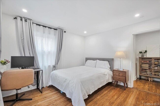 Building Photo - 75 Oakland Ave