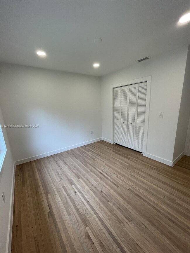 Building Photo - 936 S Alhambra Cir