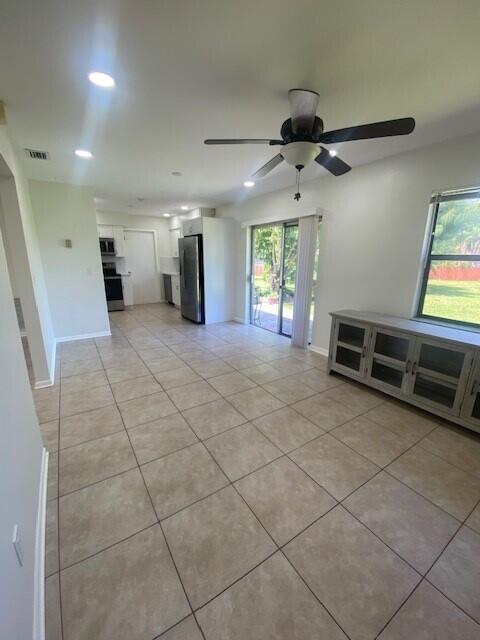 Building Photo - 1100 Cameo Cir