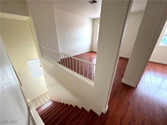 Building Photo - 4548 Aviation St