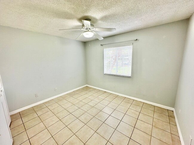 Building Photo - 7773 Jewel Ln
