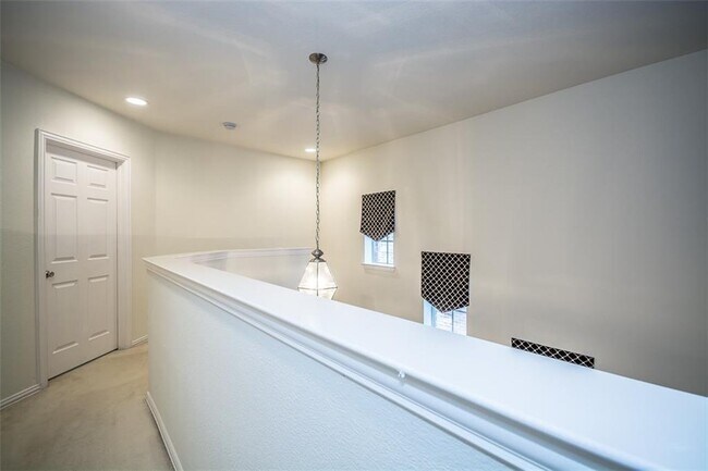 Building Photo - 10504 Bolivar Dr