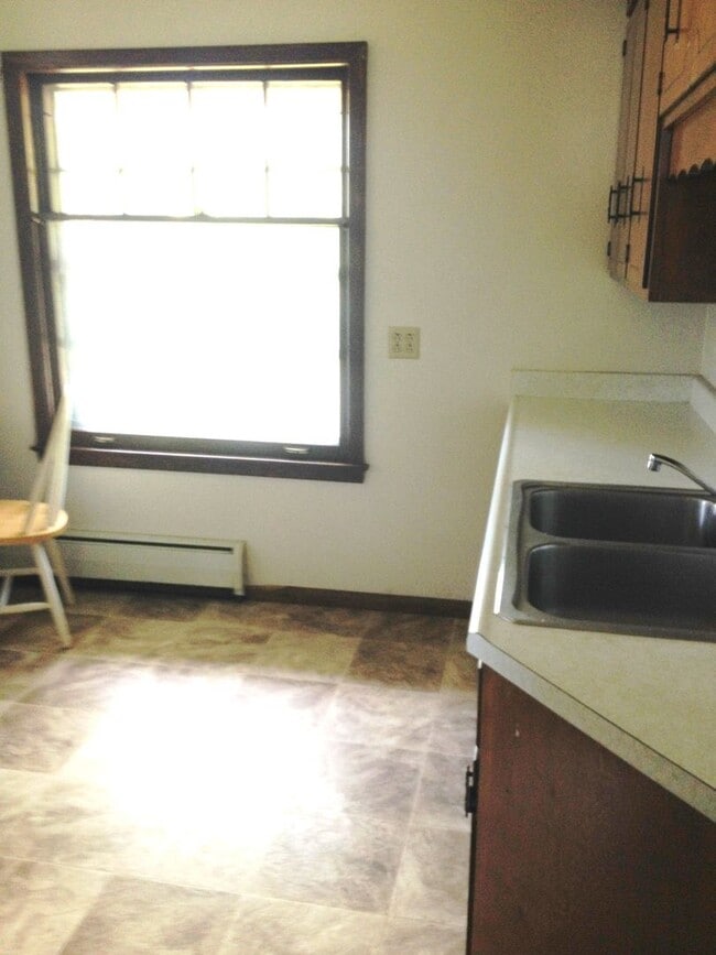 Building Photo - 708 1st Ave SE