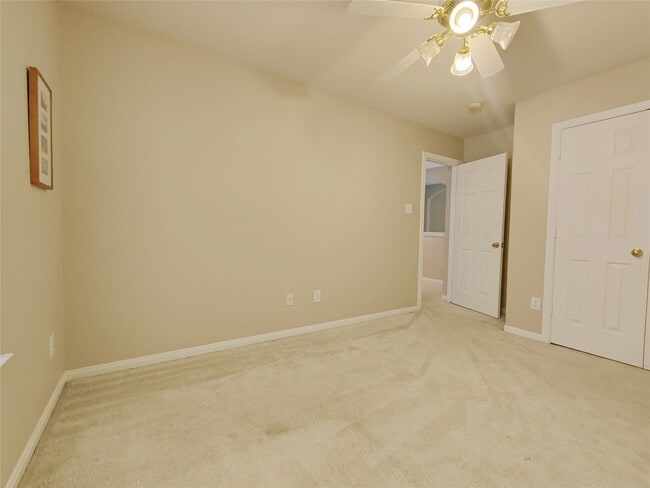 Building Photo - 1035 Sussex Trail