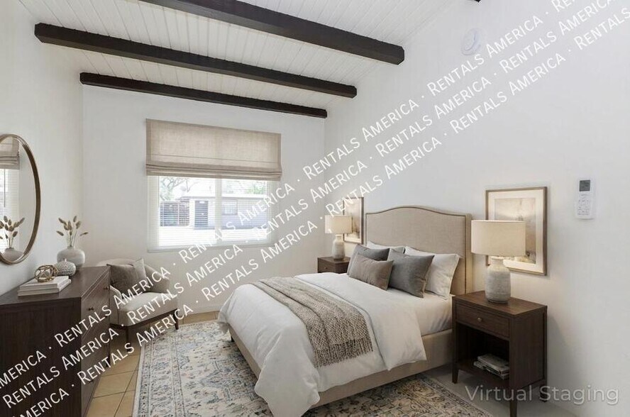 Building Photo - 3048 N Sparkman Blvd