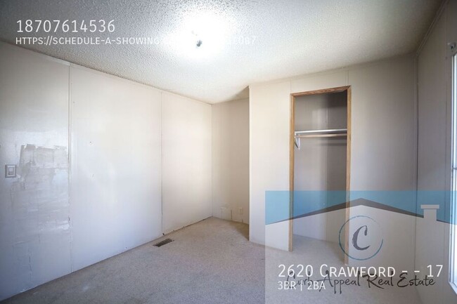 Building Photo - 2620 Crawford Dr