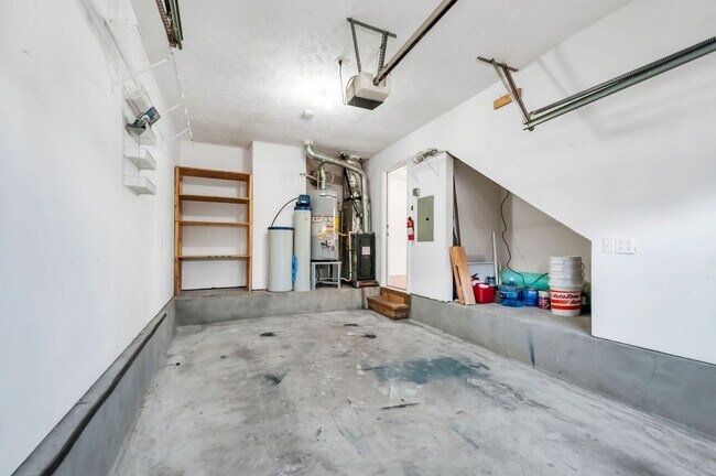 Building Photo - 426 Compton Ln
