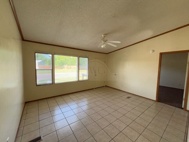 Building Photo - 3100 Cantabrian Dr