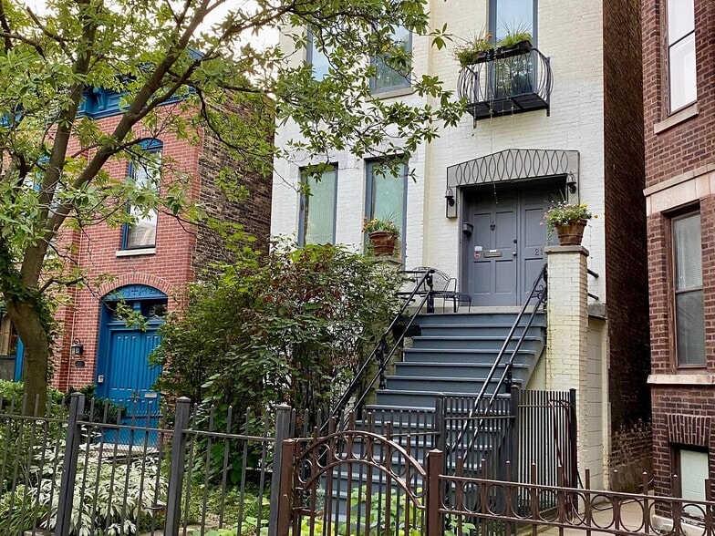 Building Photo - 2122 N Clifton Ave