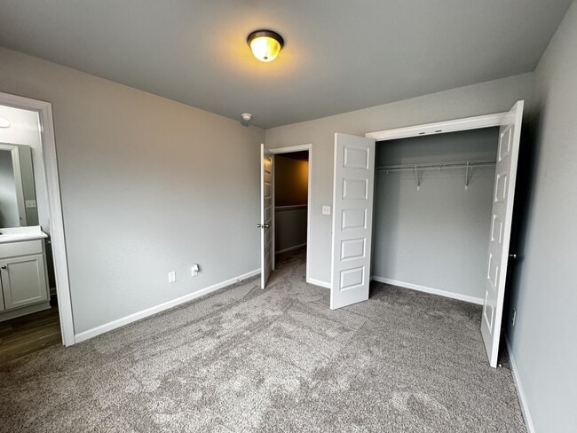 Building Photo - 177 Buckhorn Ave