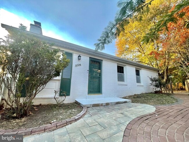 Building Photo - 8614 Ridge Rd