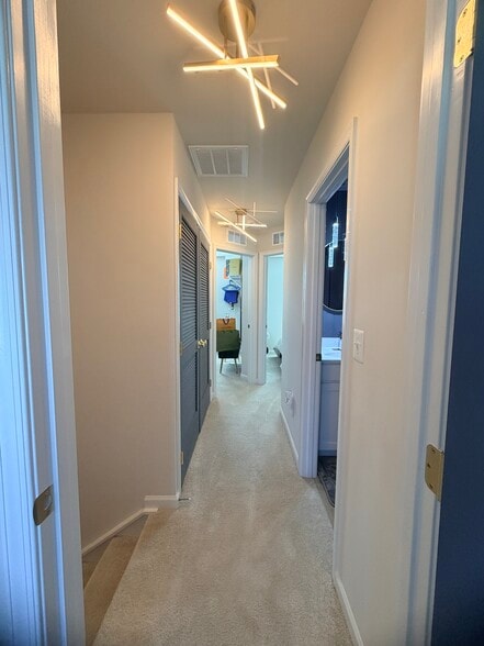 Building Photo - 7269 Statesman Blvd